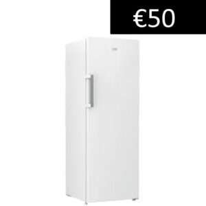 Grote koelkast met dichte deur