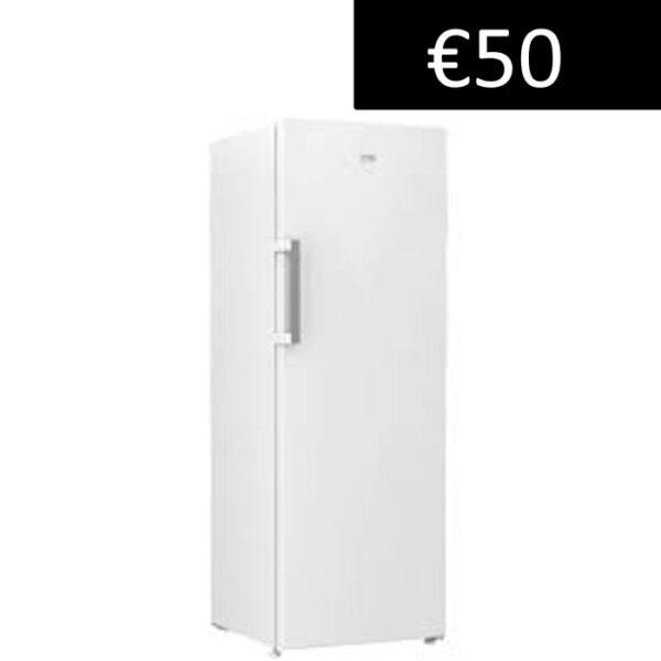 Grote koelkast met dichte deur