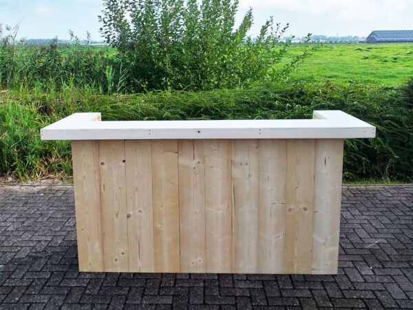 bar ombouw gemaakt van steigerhout